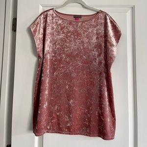 Vince Camuto Beautiful Top!